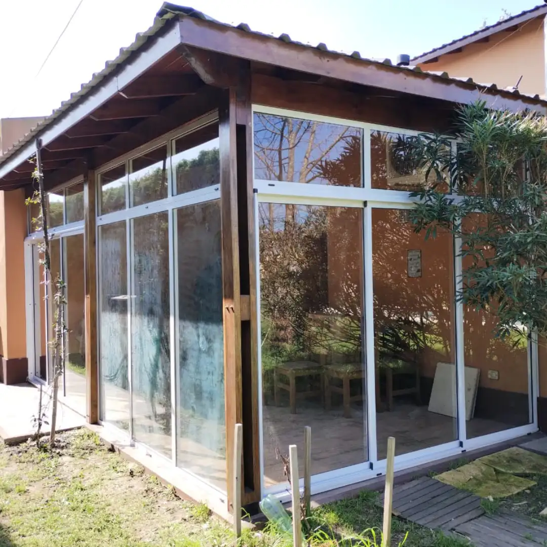 Servicios y cerramientos a medida